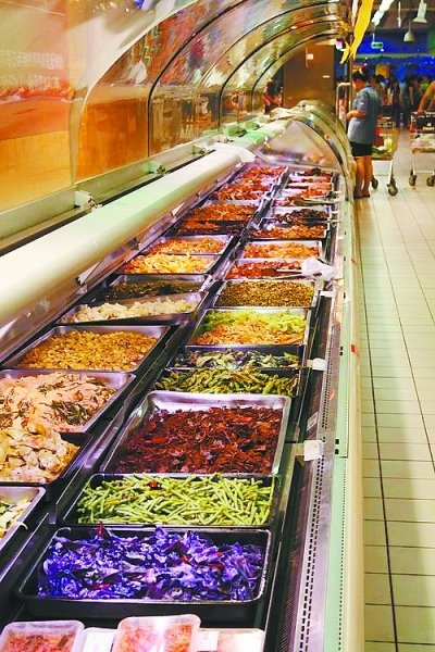 每日甘肃 兰州 兰州市 正文       超市自制凉菜没有任何防尘措施资料