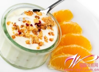 水果加酸奶能减肥吗 11133100_797553.jpg