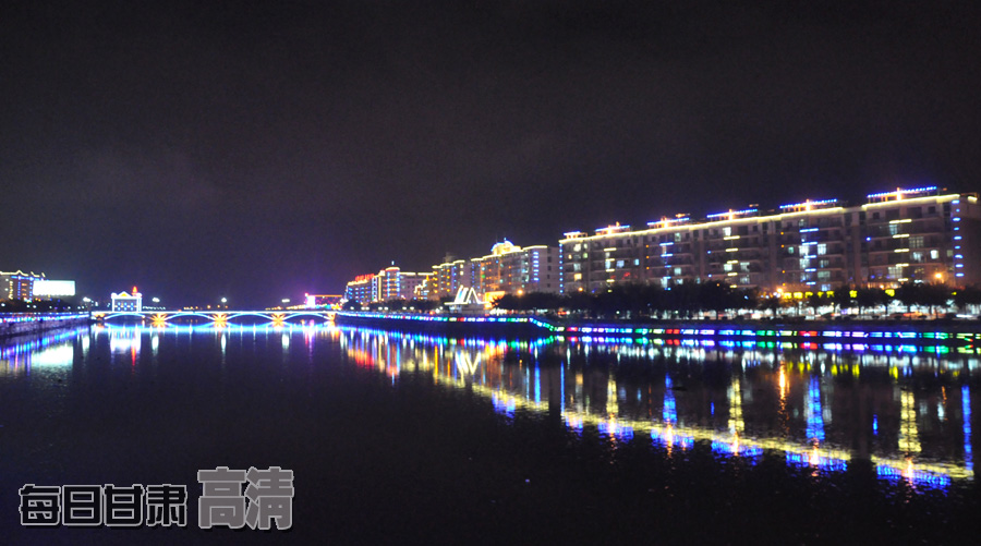 全南"外滩"——桃江两岸流光溢彩的夜景(高清组图)
