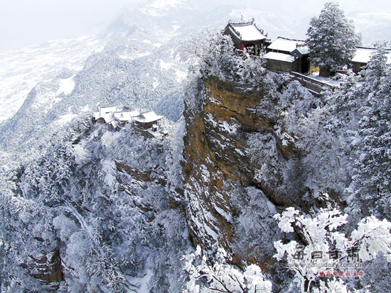 成县鸡峰山风景如画(图)-风景如画-每日甘肃-甘