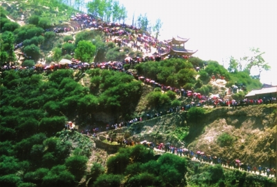 洮岷花儿遭遇时代尴尬 原生态民歌在迷惘中