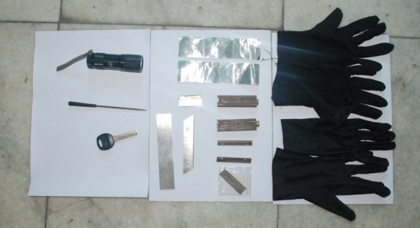 汤阴县公安局侦破首例利用锡纸技术开锁入室盗