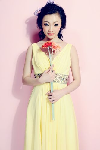 快男祁汉遭好声音招揽 前女友图片被网友曝光