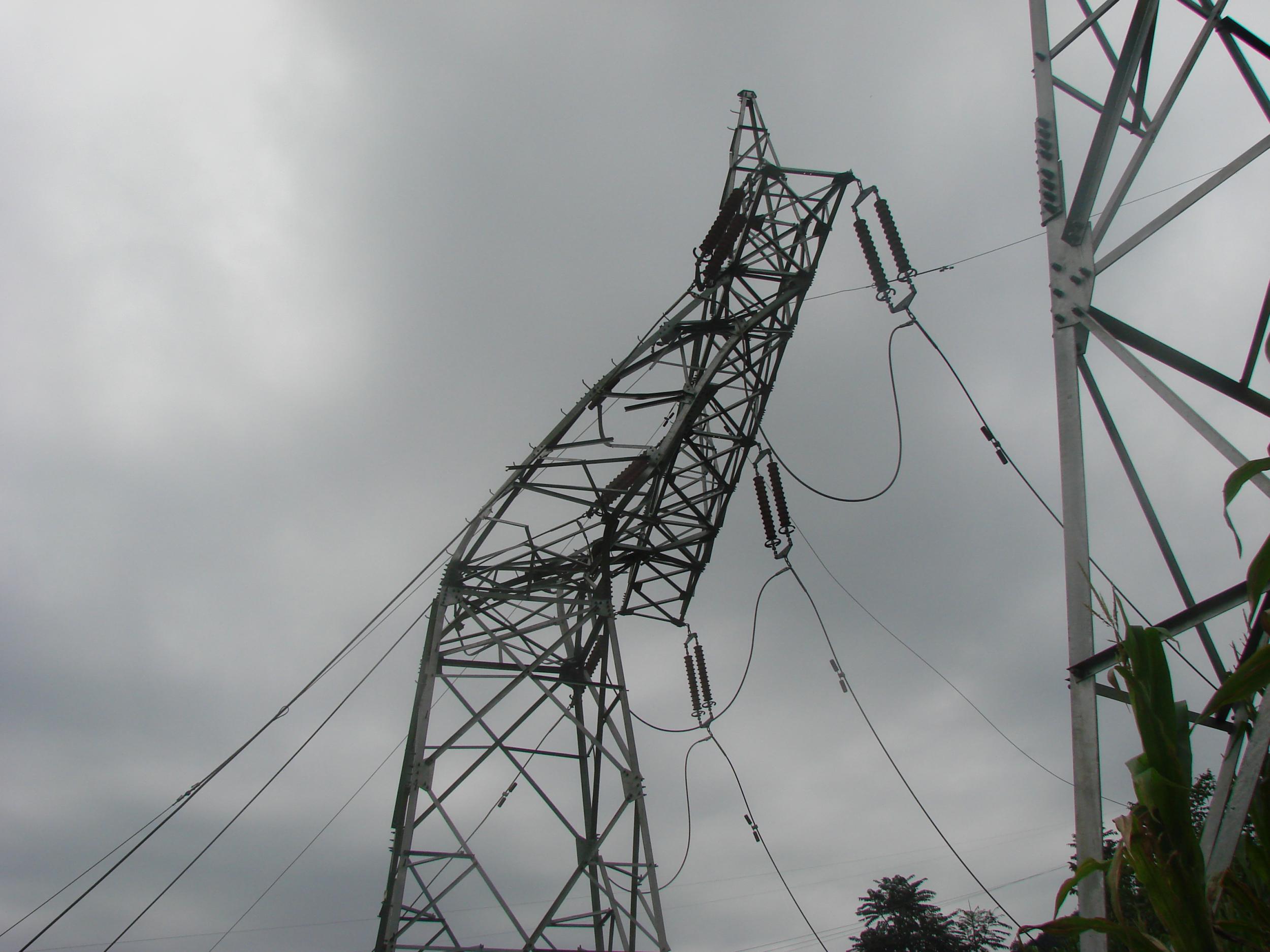 7.25陇南公司输电运检工区碧口电网抢险的一