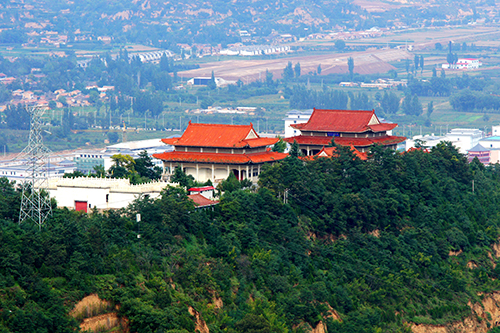 平凉市泾川县王母宫景区