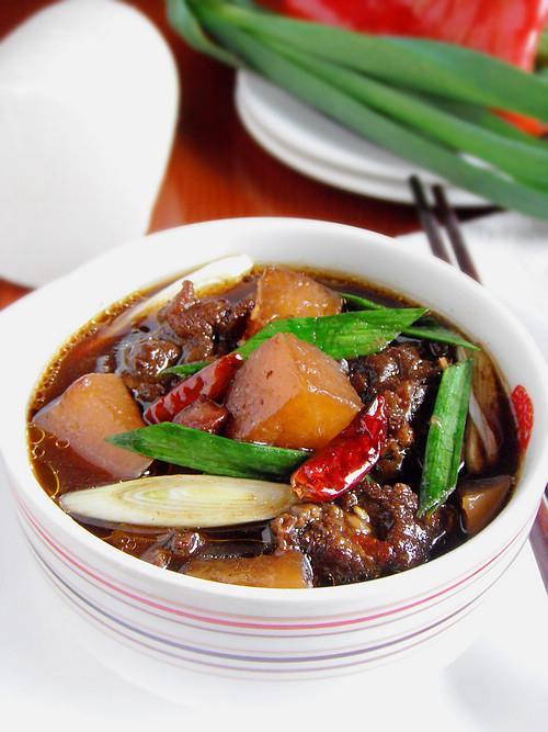 牛肉怎么炖才好吃牛肉炖萝卜 11609230_535777.jpg