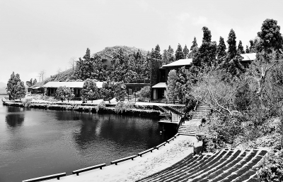 江西省南昌市湾里区梅岭景区银装素裹-梅岭景