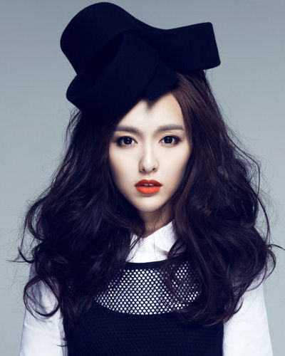 唐嫣示范戴帽子<em>发型</em>性感可爱兼具-<em>发型</em>-<em>每日</em>甘