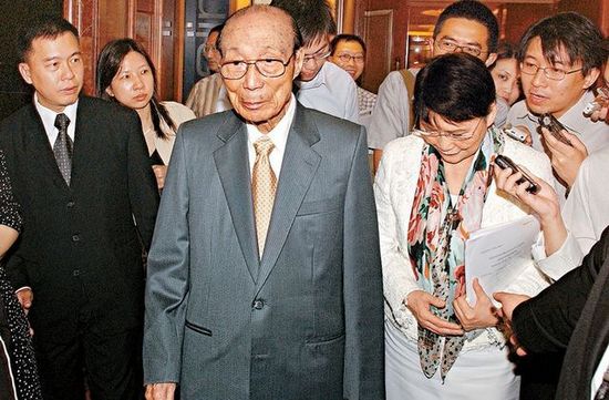 邵逸夫可能通过慈善信托基金管理家族遗产-邵