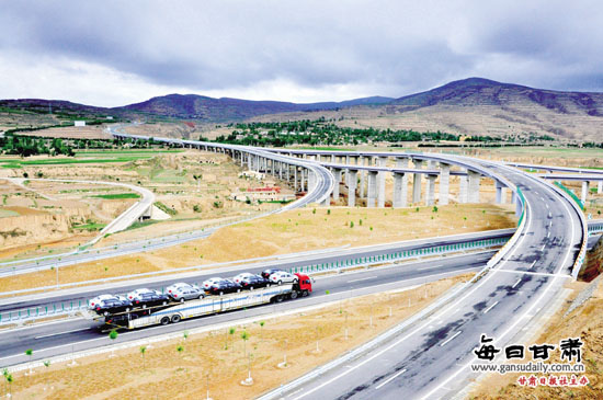 耕地机_农业人口人均耕地(2)