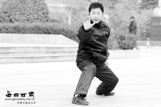 兰州劈挂拳高手今日迎战俄罗斯拳手