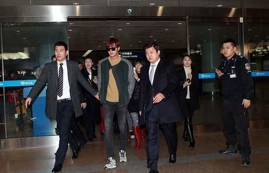 李敏镐昨日春晚彩排亮歌喉 将接受央视专访-李敏镐