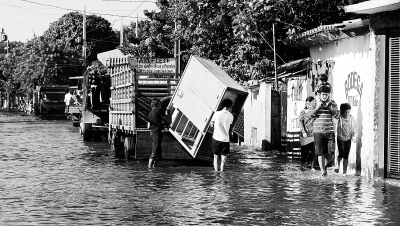 巴拉圭首都亚松森被洪水侵袭