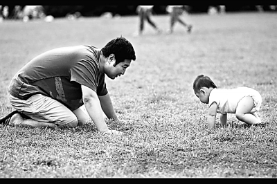 【生活瞬间】父子俩-【生活瞬间】-每日甘肃-甘肃日报