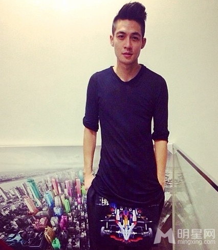  男友 曝光引热议 天后钟爱小鲜肉- 萧亚轩|男友 |小