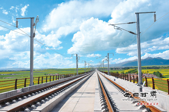 丝路古道再腾飞 来自兰新铁路客运专线建设现