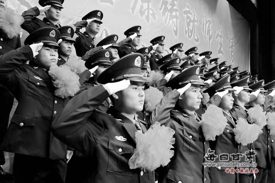 甘肃省首批60名定向士官生奔赴军营-军营|士官