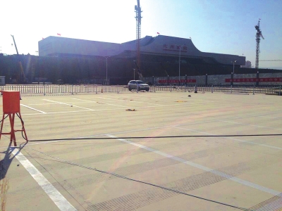 兰州西站北广场东区临时停车场10日前投入使