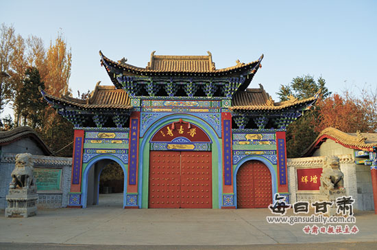 临泽香古寺:神女留传奇,鸠摩罗什遗舍利   香古寺,位于甘肃西部张掖