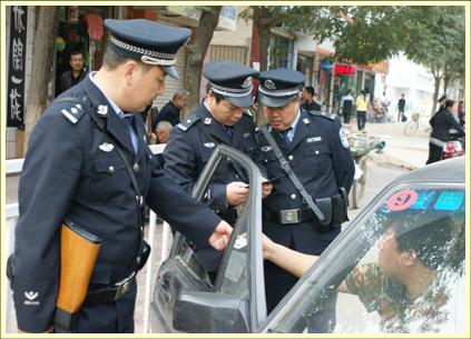 盘查人口_警方尖兵组 建立便了衣反扒组 便衣反扒无处不在