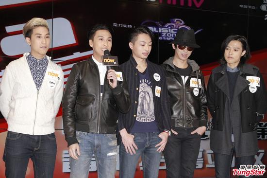 张碧晨对汪峰跟章子怡求婚成功感高兴-张碧晨