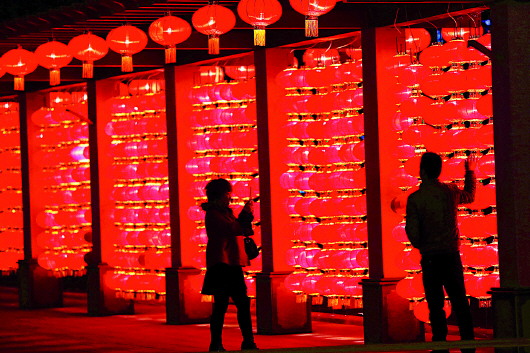 元宵节:千门开锁万灯明--每日甘肃-平凉日报