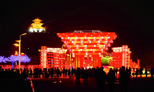 元宵节:千门开锁万灯明--每日甘肃-平凉日报