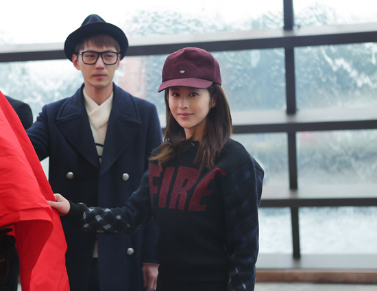 颖儿《望夫成龙》合作长腿男演员没压力-颖儿