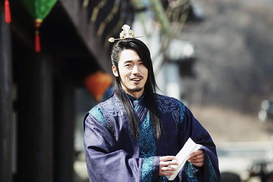 韩剧《闪耀或疯狂》独领收视稳居同档第一-韩