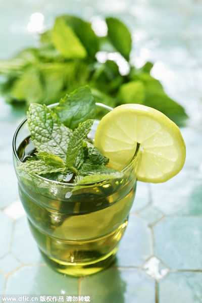 放下手中的冷饮来一杯茶吧-冷饮