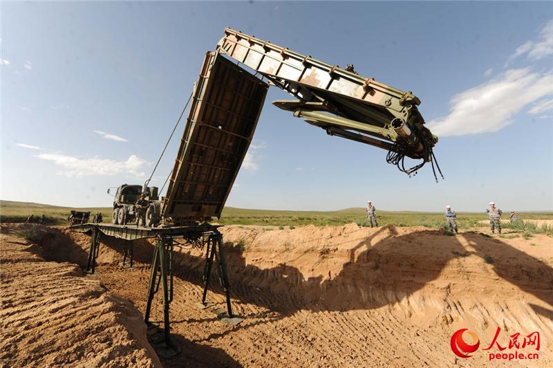 朱日和军演为防坦克发动机 罢工 采用滴漏技术