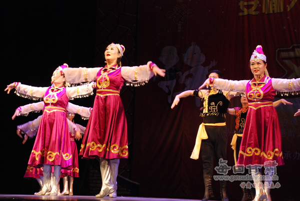 银行重阳节老年文艺汇演落幕-兴业银行-每日甘