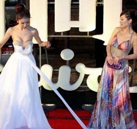 马苏<em>不穿</em>内裤<em>梁咏琪</em>激凸 盘点女星走光尴尬瞬