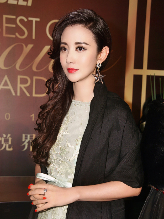 惊艳的女神张萌 12301747_555392.jpg