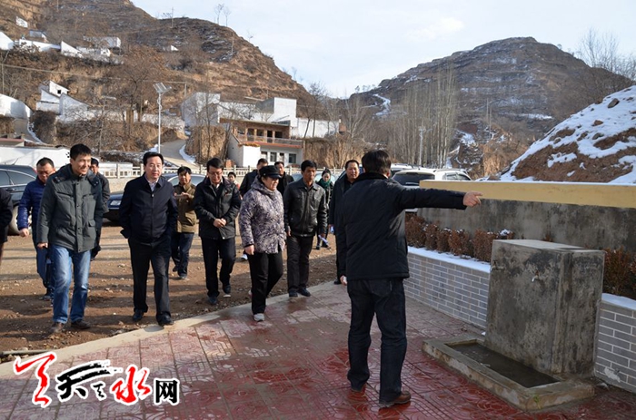 QQ图片20151216083841.jpg
