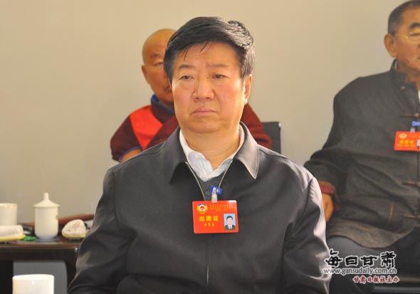 王玺玉参加宗教界别分组讨论-2016甘肃两会-每