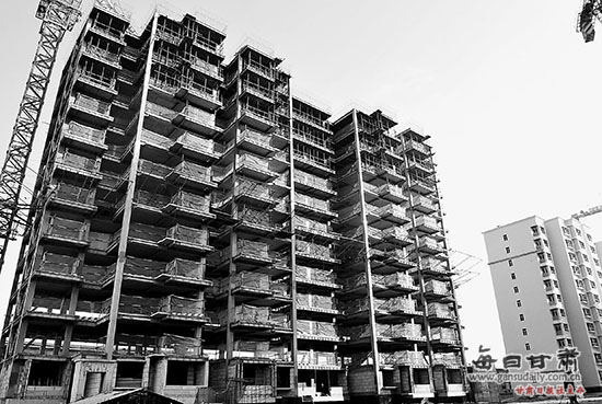甘肃省首幢钢结构住宅楼在兰州新区封顶-钢结