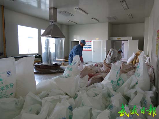 肽生产线 12395089_400524.jpg