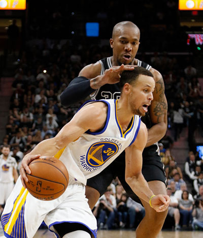 马刺客场血洗火箭晋级西决，哈登10分6失误创耻辱纪录