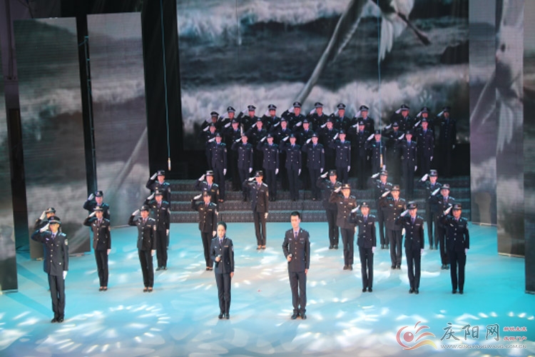 西峰区城管局参加全民阅读文化周经典诵读晚会