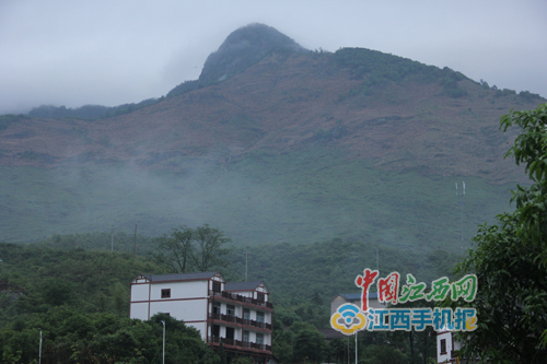 上饶三清山旅游景区_三清山旅游收入