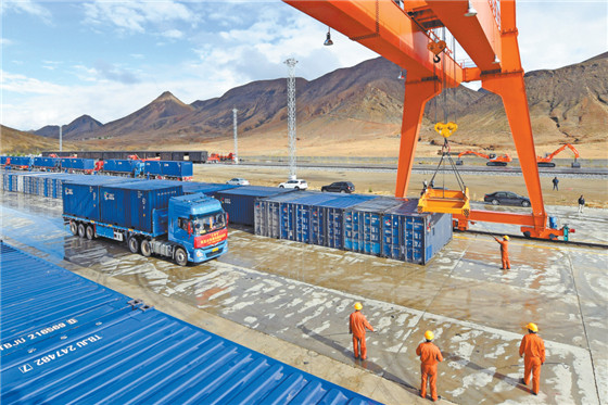 国际货运列车兰州号抵达西藏自治区日喀则市