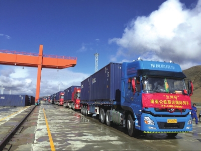 兰州号--外贸货运列车凸显兰州优势-兰州号|货