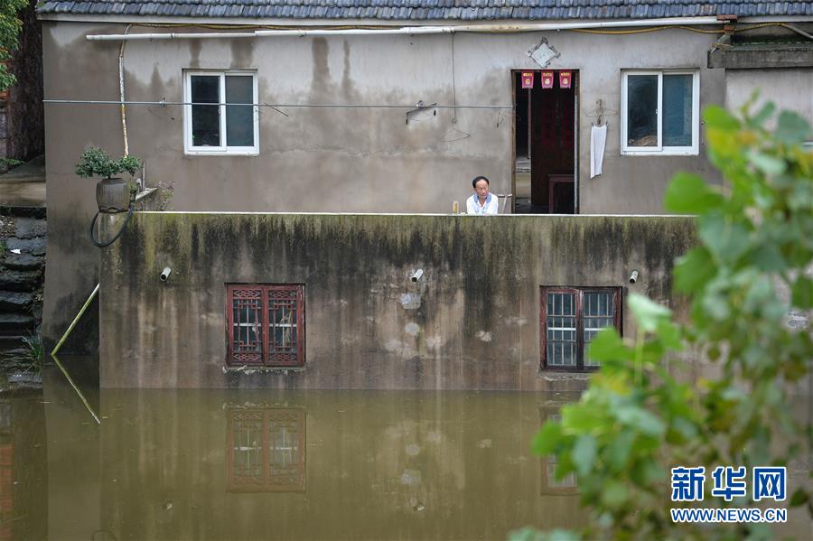 受长江来水和潮汛共同影响 江苏防汛抗灾形势