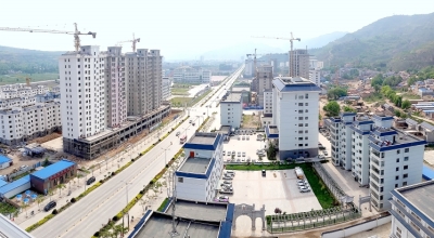 盛夏的礼县东城区重点建设项目正在进行