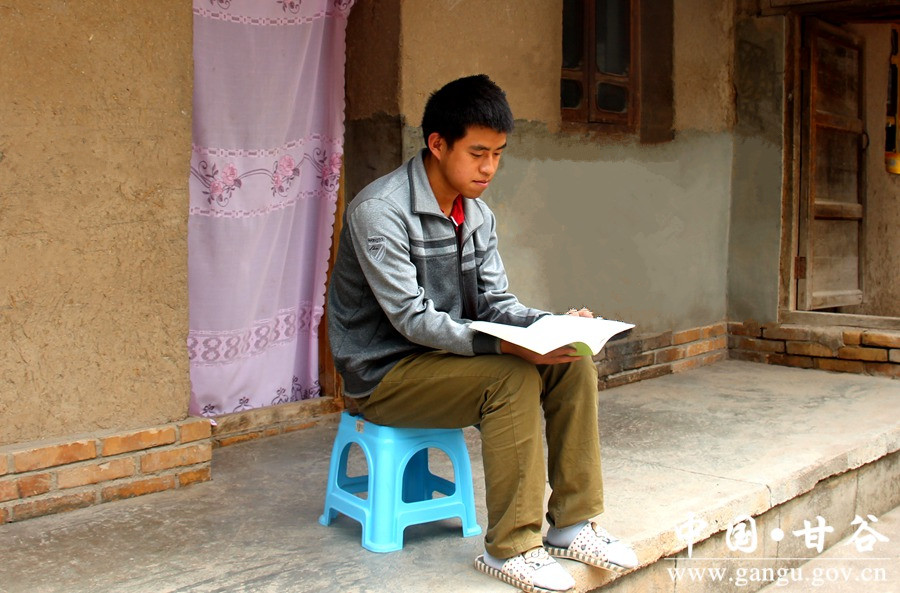 甘谷一中两学子被清华北大录取--每日甘肃-天水