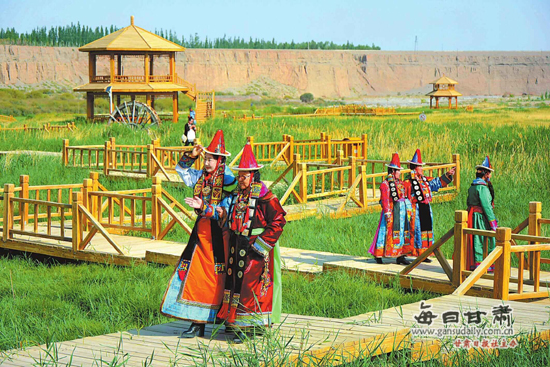 肃北蒙古族自治县党河峡谷民族文化风情园引游