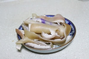 如何制作肉皮和肉皮冻 12765096_696171.jpg