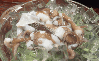 生吃一口活八爪鱼,整个人都精神了!-生吃|八爪|老板-每日甘肃-美食