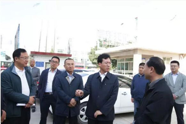 庆阳市委副书记,市长贠建民在调研西峰城区供热改造工程建设时强调